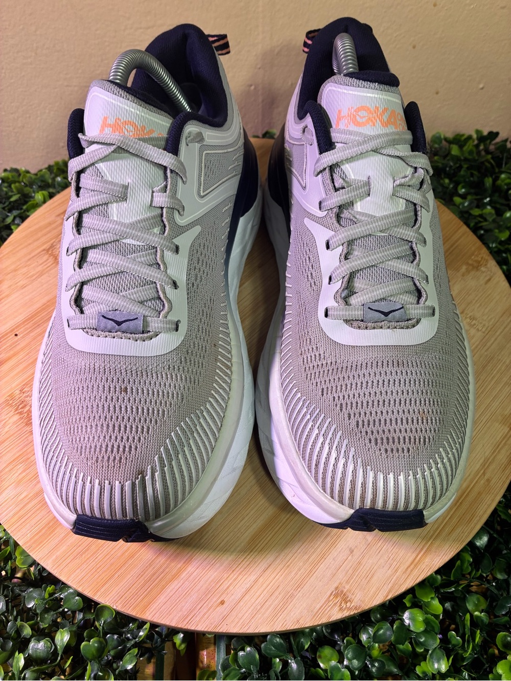 🔥 HOKA ONE ONE BONDI 7 GREY ORANGE BLUE ATHLETIC RUNNING SHOES WOMENS SIZE 9.5 - Picture 3 of 11